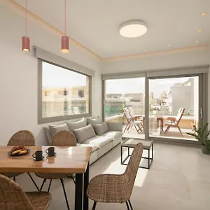 https://the-central-boutique-apartments.rethymnohotels.net